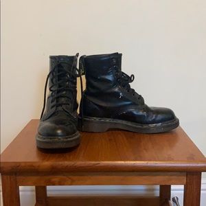 women’s doc martens size 6
